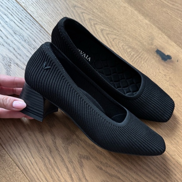 Vivaia Shoes - Vivaia Melody Square Toe Chunky Heel Pumps - Black - Size 5 - Like New